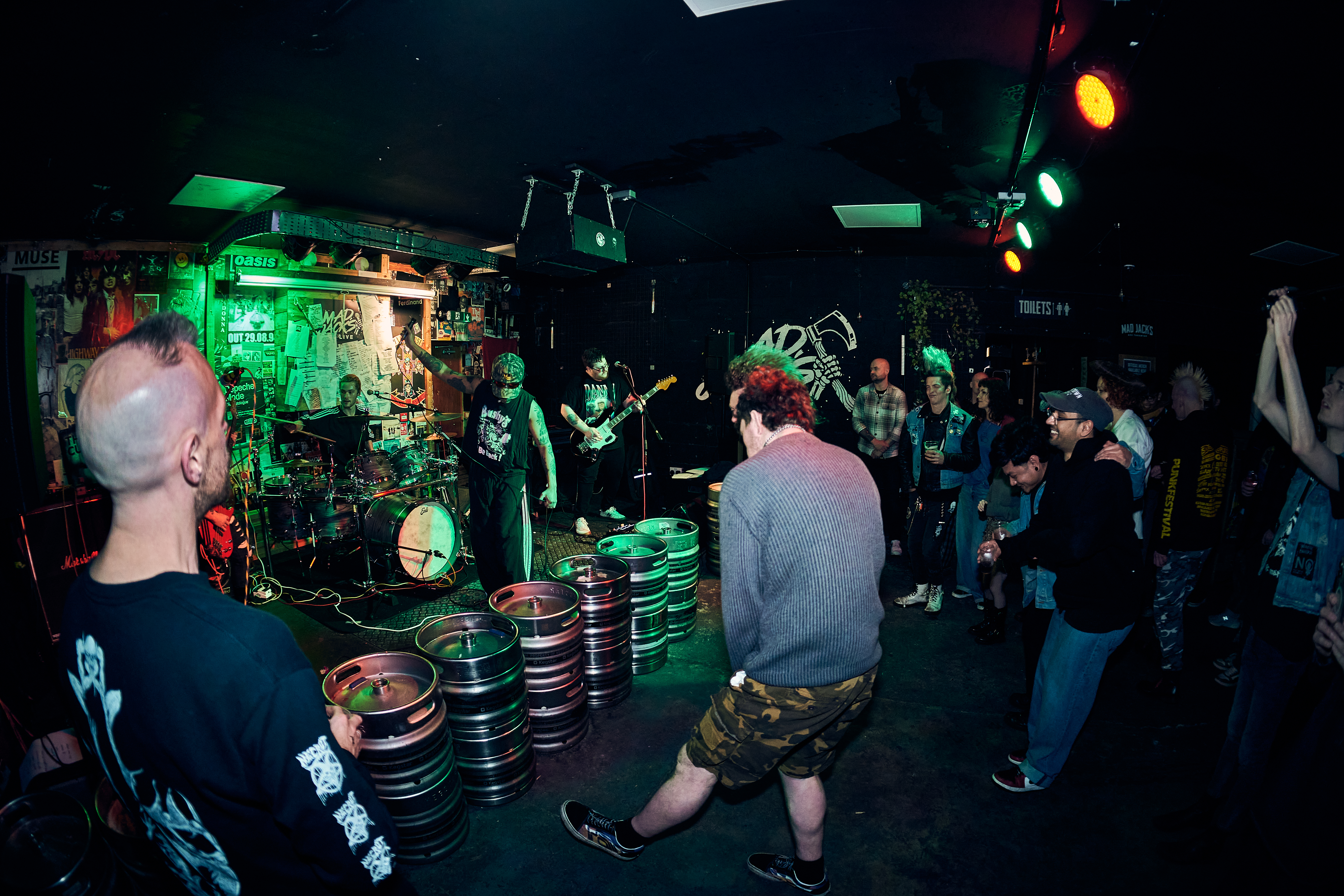 Moder at Mad Jacks - Douglas